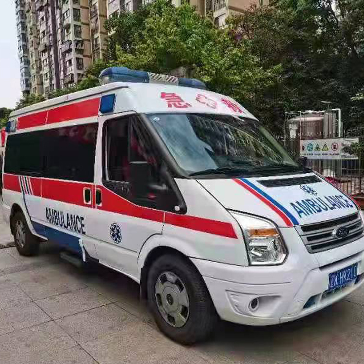 莺歌海镇长途救护车护送病人返乡